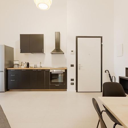 Cozy Corner With Balcony And Private Garage! Lejlighed Milano Eksteriør billede